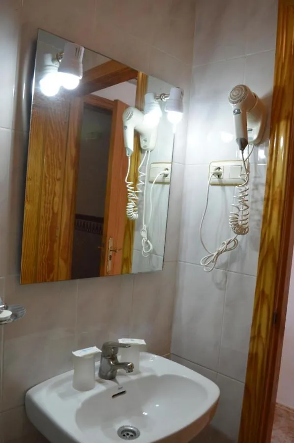 Guest house Hostal Rural Montual Los Banos
